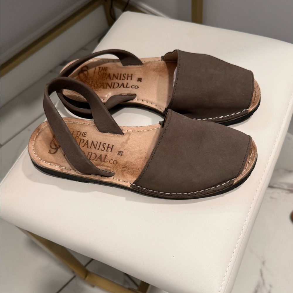 Leather sandals